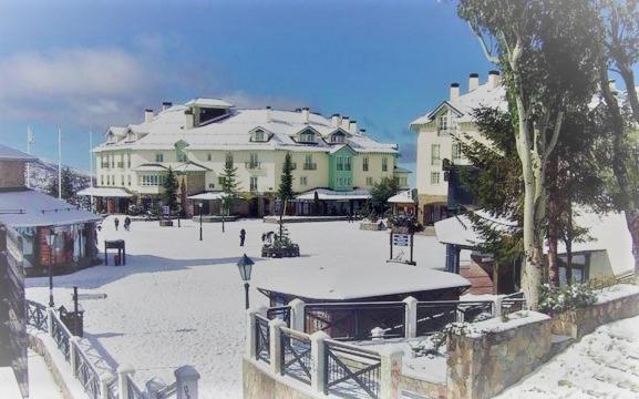 Ski Plaza Sierra Nevada & Zona Baja Buitenkant foto