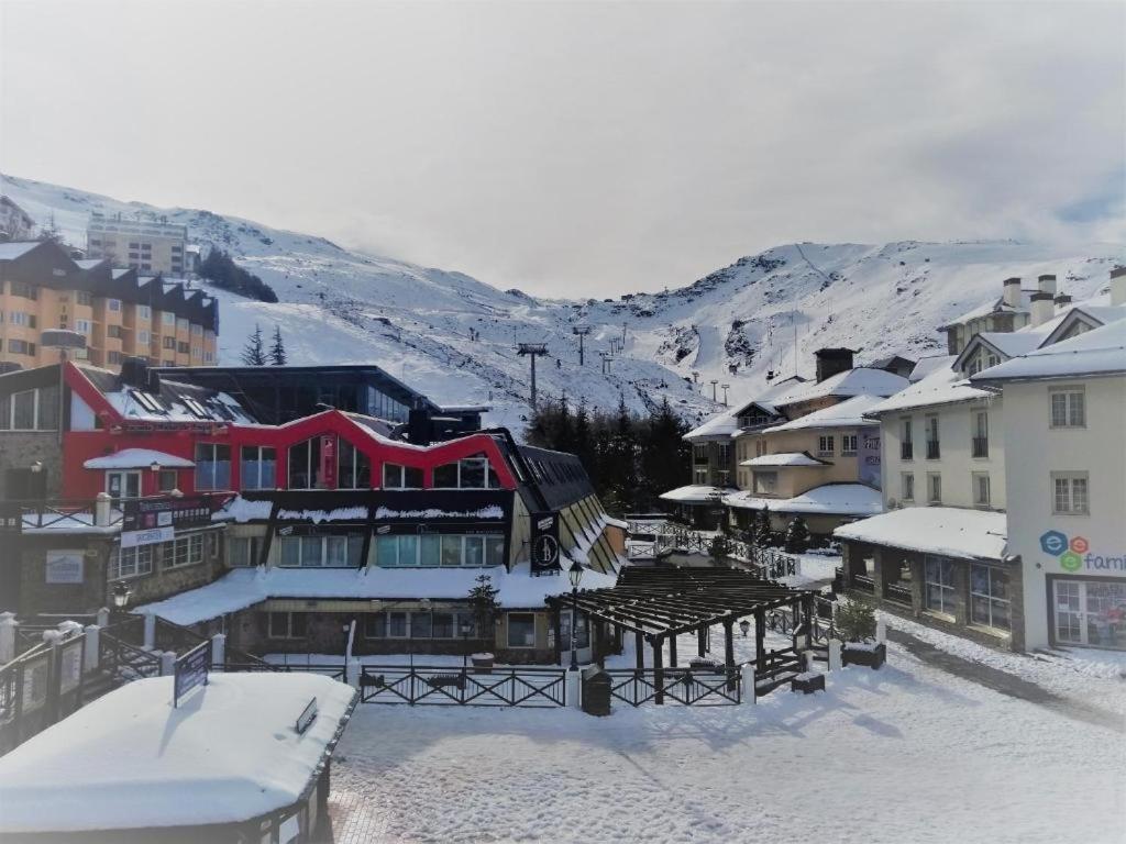 Ski Plaza Sierra Nevada & Zona Baja Buitenkant foto